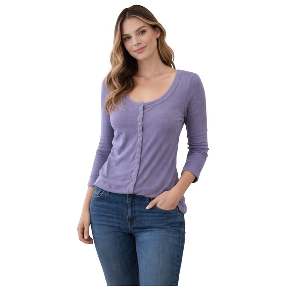 Dkny Tops - DKNY Women's Lavender Button-Down Top
*consignment listing